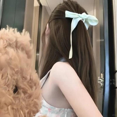 《隐藏月光》海报