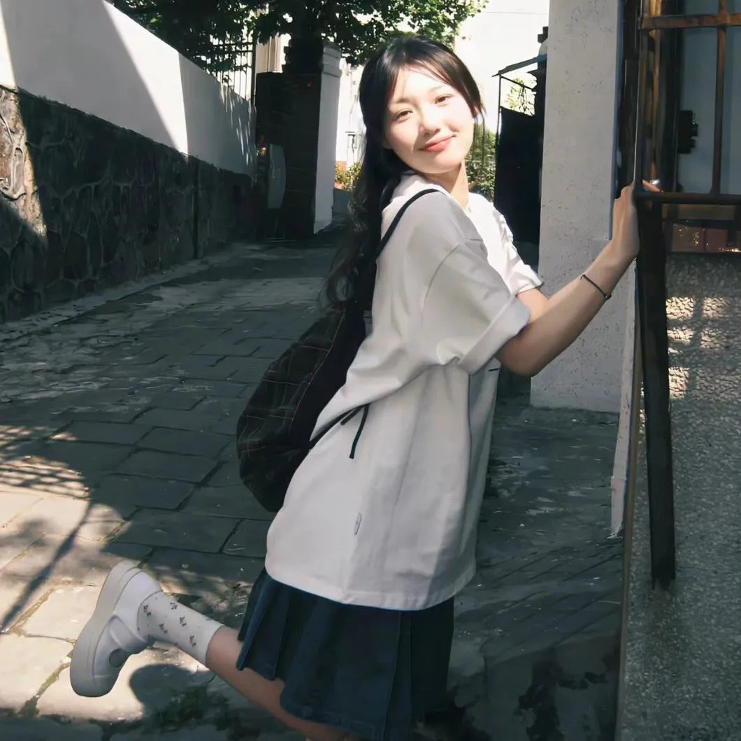 《日落日升》海报